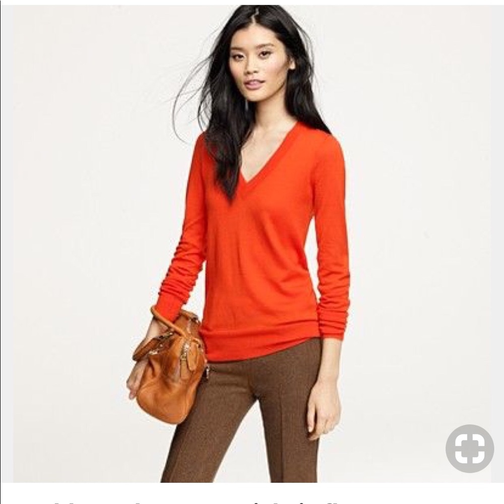 Banana republic v neck top